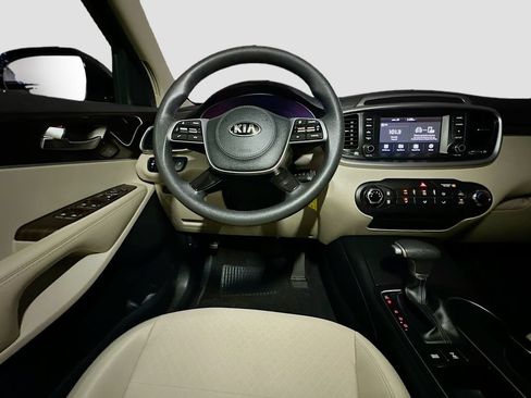 Used 2020 Kia Sorento LX AWD/4WD image 30