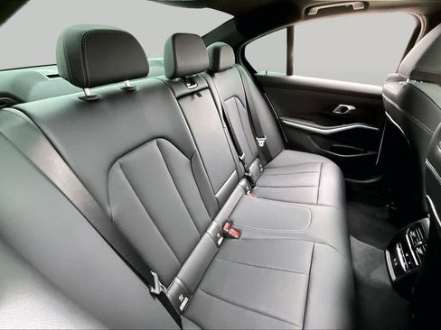 Used 2024 BMW 330i Sedan w/ Premium Package RWD image 19