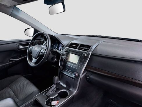 Used 2017 Toyota Camry LE FWD image 27