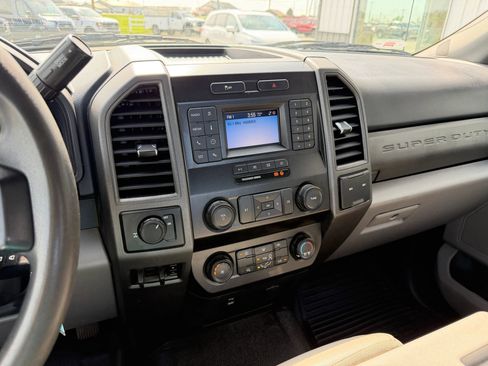 Used 2020 Ford F250 XL w/ STX Appearance Package RWD image 18