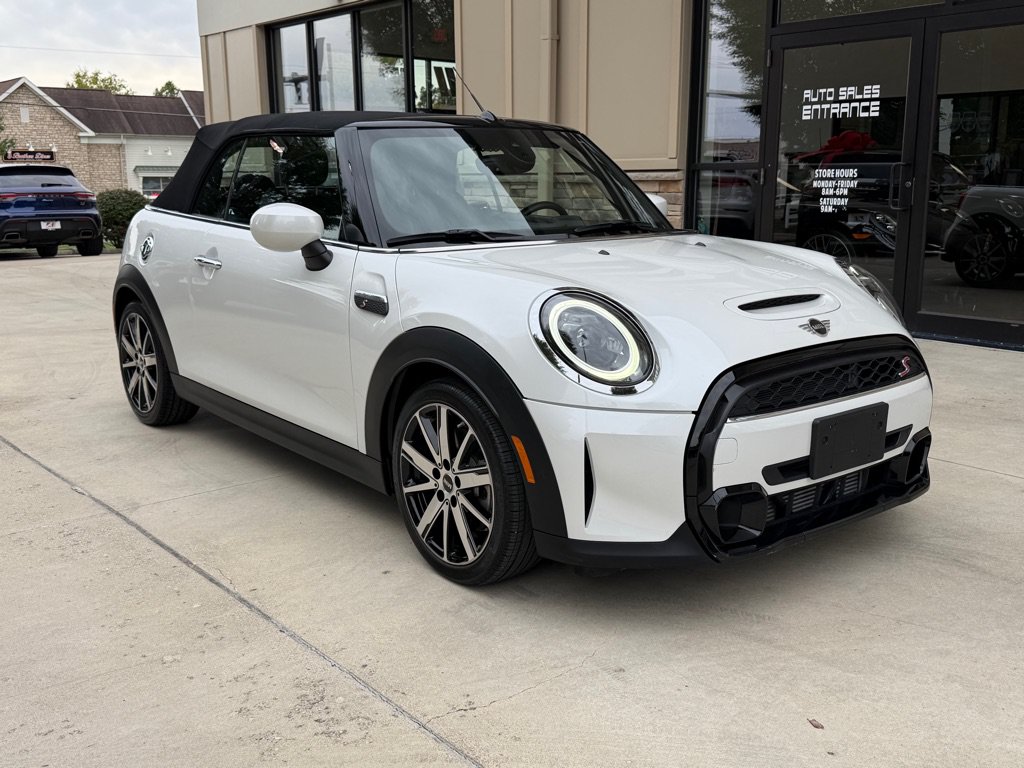 Used 2024 MINI Cooper S FWD image 3
