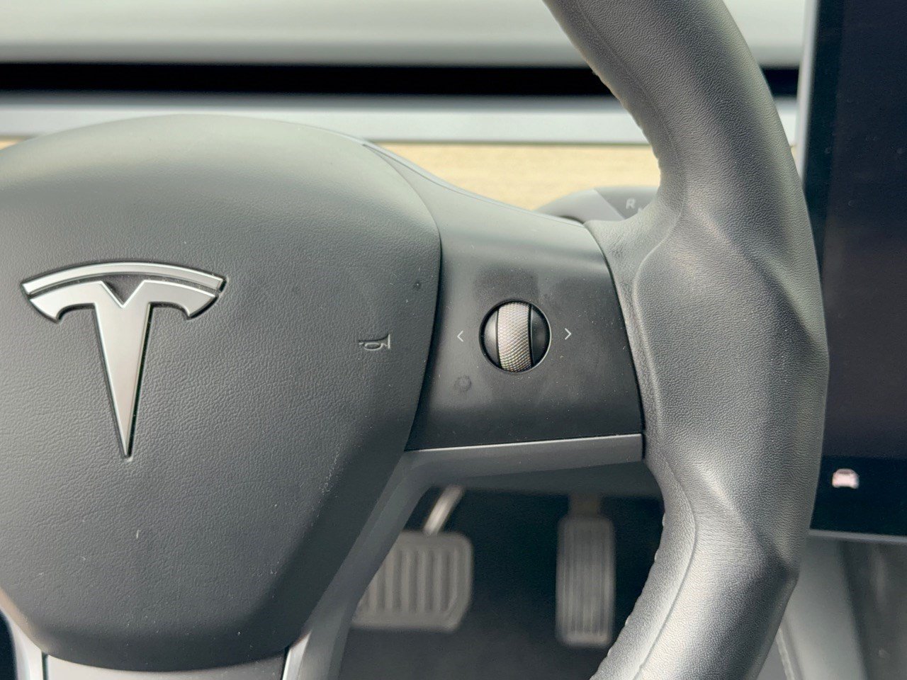 Used 2023 Tesla Model 3 Standard Range RWD image 19