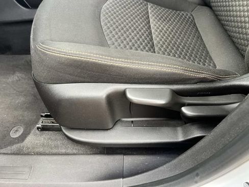 Used 2019 GMC Terrain SLE FWD image 18