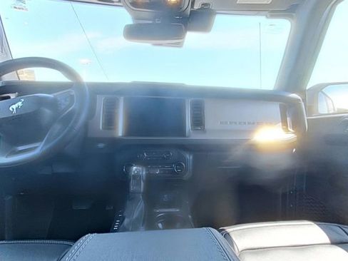Used 2025 Ford Bronco Outer Banks AWD/4WD image 25