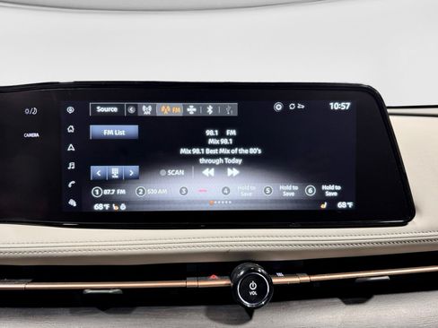 Used 2023 Nissan Ariya AWD image 12