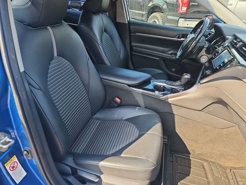 Used 2019 Toyota Camry SE image 21