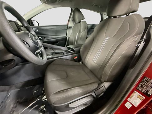 Used 2023 Hyundai Elantra SEL w/ Cargo Package FWD image 22