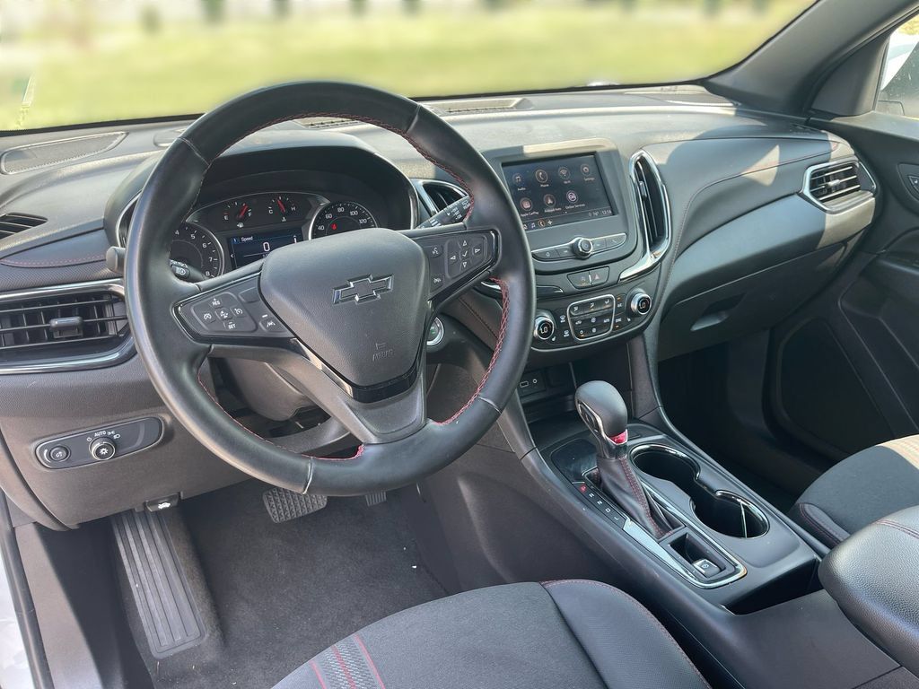Used 2024 Chevrolet Equinox RS FWD image 9