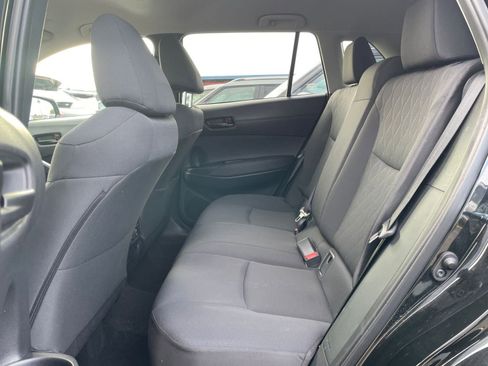 Used 2025 Toyota Corolla Cross LE image 24