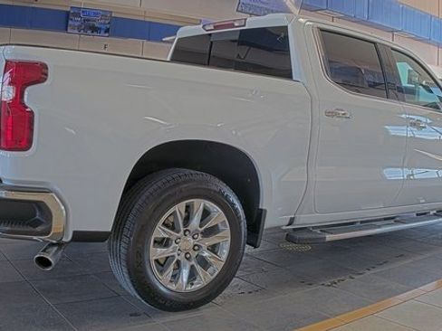 Used 2019 Chevrolet Silverado 1500 LTZ w/ LTZ Texas Edition image 3