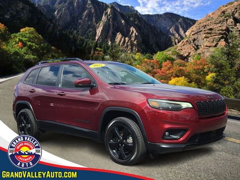 Used 2021 Jeep Cherokee Latitude Plus AWD/4WD image 1