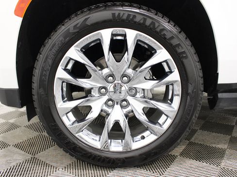 Used 2023 GMC Yukon XL Denali AWD/4WD image 36
