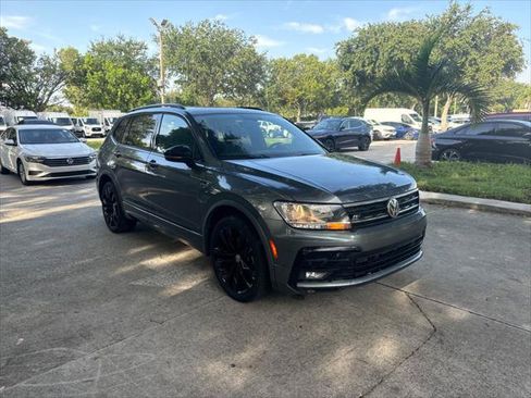 Used 2021 Volkswagen Tiguan SE R-Line FWD image 4