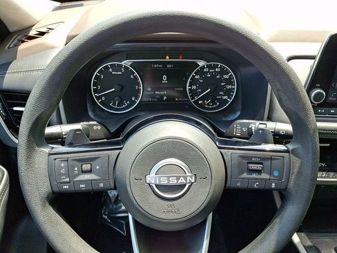 Used 2022 Nissan Rogue SV AWD/4WD image 19