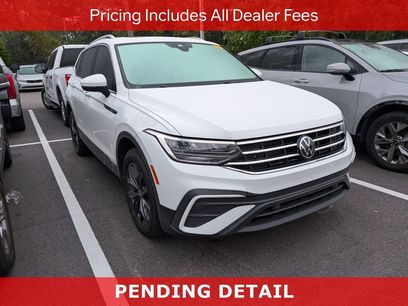 Used 2022 Volkswagen Tiguan SE w/ Panoramic Sunroof Package