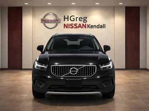 Used 2020 Volvo XC40 T5 Momentum w/ Protection Package AWD/4WD image 5