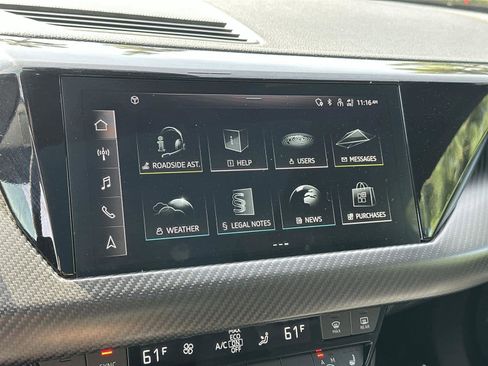 Used 2022 Audi e-tron GT Premium Plus image 32