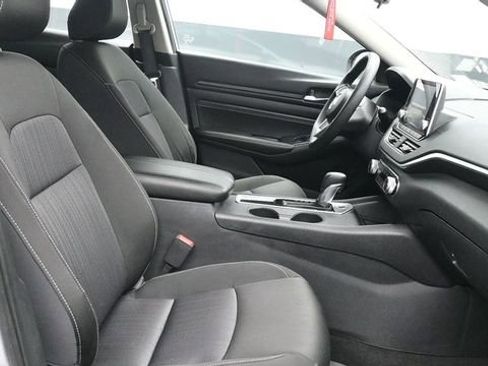 Used 2020 Nissan Altima 2.5 S FWD image 9