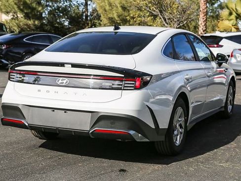 Certified 2025 Hyundai Sonata SE image 4