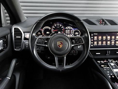 Certified 2022 Porsche Cayenne S AWD/4WD image 17
