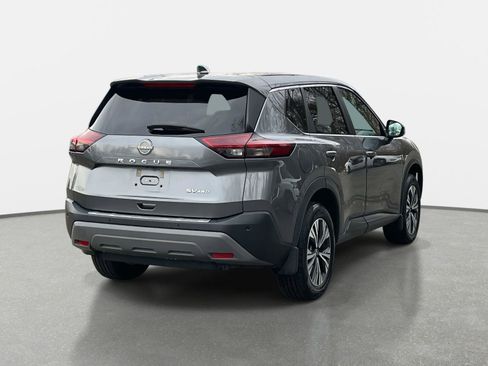 Used 2022 Nissan Rogue SV image 5