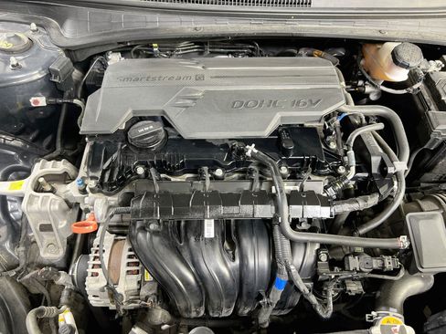 Used 2023 Hyundai Elantra Limited FWD image 30