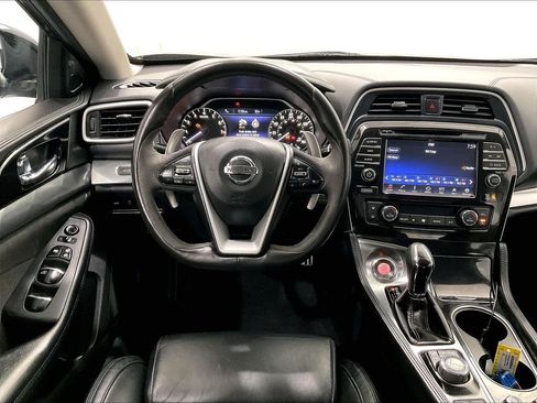 Used 2016 Nissan Maxima SR FWD image 17