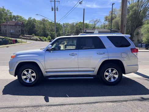 Used 2013 Toyota 4Runner SR5 w/ Convenience Pkg AWD/4WD image 5