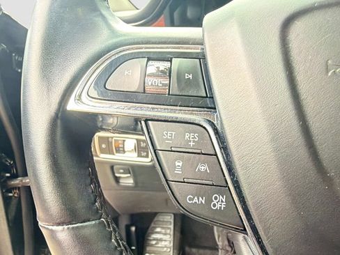Used 2023 Lincoln Nautilus Reserve w/ Equipment Group 202A AWD/4WD image 30