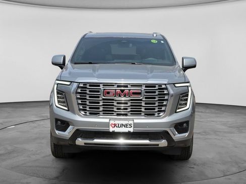 Used 2025 GMC Yukon Denali w/ Sun & Power Step Package AWD/4WD image 2
