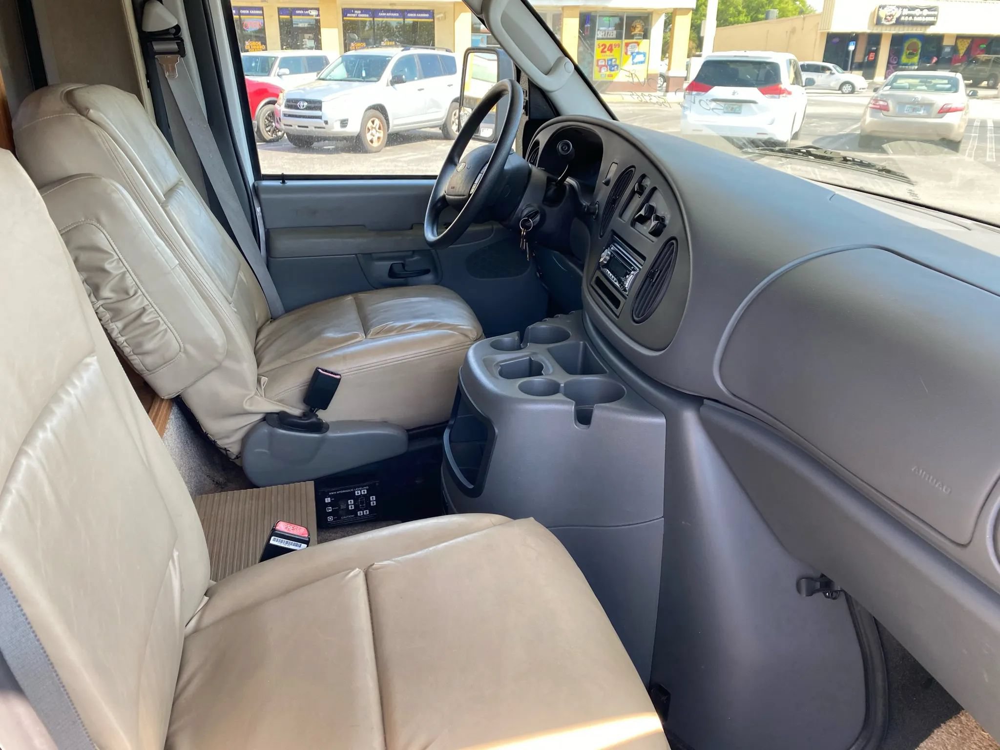 Used 2003 Ford E-450 and Econoline 450 RWD image 11
