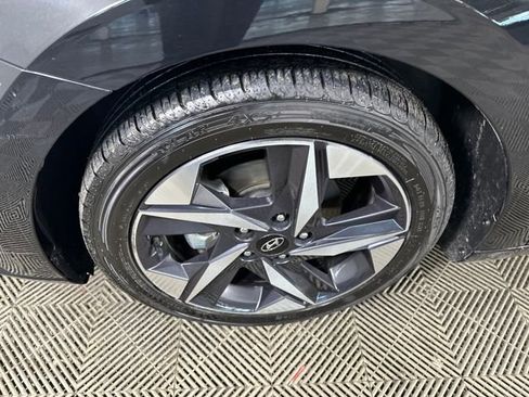 Certified 2023 Hyundai Elantra SEL w/ Convenience Package image 10