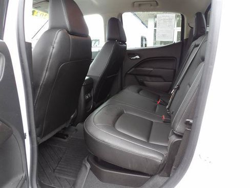 Certified 2022 Chevrolet Colorado LT w/ Luxury Package AWD/4WD image 34