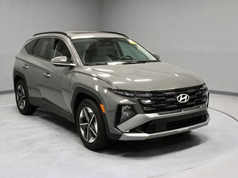Certified 2025 Hyundai Tucson SEL FWD image 1