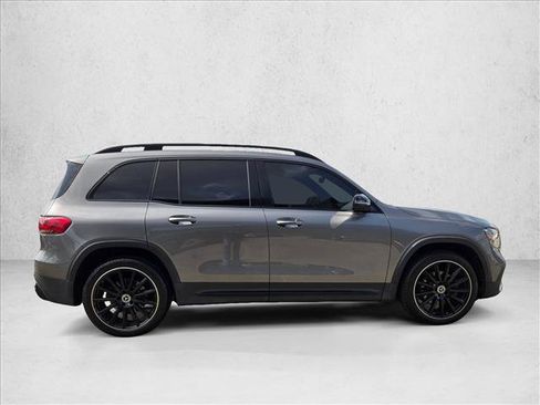 Used 2022 Mercedes-Benz GLB 250 image 4