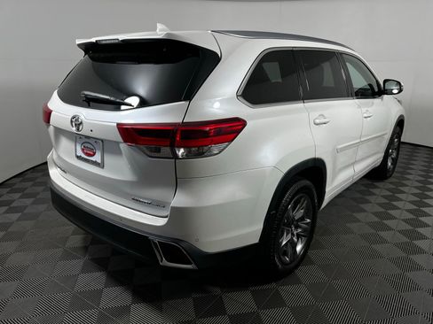 Used 2018 Toyota Highlander Limited Platinum AWD/4WD image 5