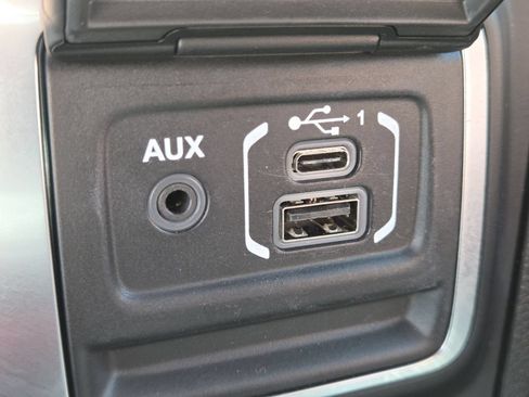Used 2022 Jeep Wrangler Sport AWD/4WD image 36