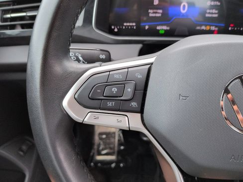 Used 2025 Volkswagen Jetta Sport FWD image 27