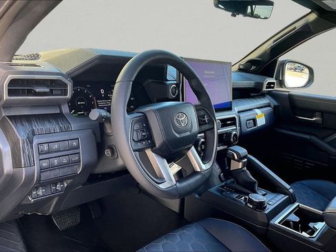 Used 2026 Toyota 4Runner 4WD image 5