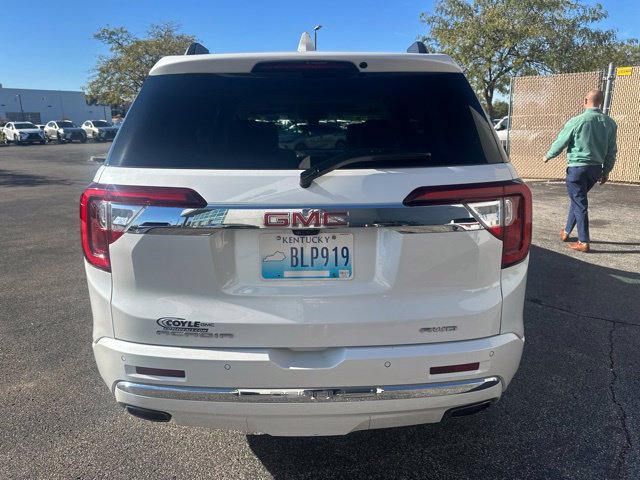 Used 2021 GMC Acadia Denali w/ Denali Ultimate Package AWD/4WD image 4