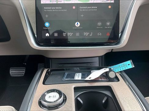 New 2026 Volvo EX90 Plus AWD/4WD image 27