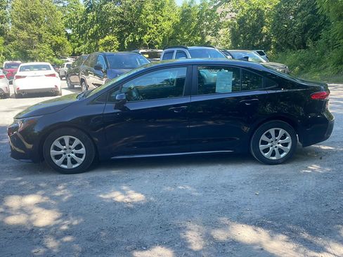 Used 2024 Toyota Corolla LE FWD image 5