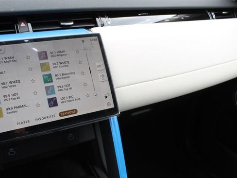 New 2025 Land Rover Discovery Sport S image 12