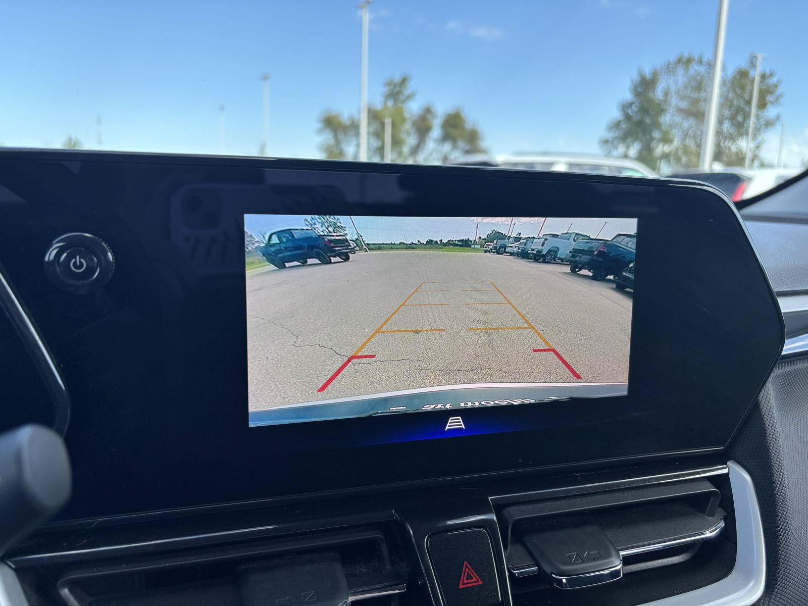 Used 2024 Chevrolet TrailBlazer LT w/ Driver Confidence Package FWD image 22