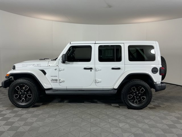 Used 2018 Jeep Wrangler Unlimited Sahara AWD/4WD image 8