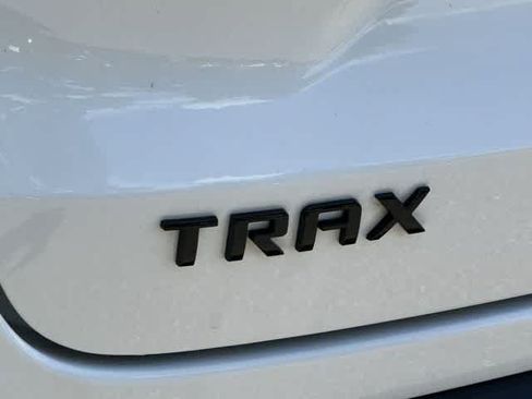 Used 2024 Chevrolet Trax RS w/ Driver Confidence Package FWD image 26