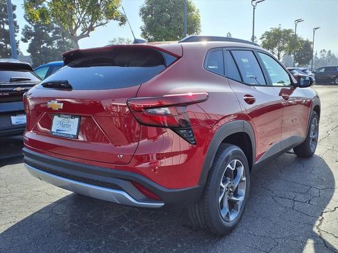New 2026 Chevrolet Trax LT w/ Driver Confidence Package image 5