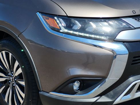 Used 2019 Mitsubishi Outlander GT AWD/4WD image 5