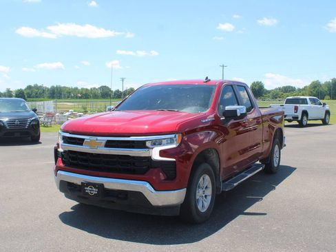 Used 2022 Chevrolet Silverado 1500 LT w/ Safety Package AWD/4WD image 4