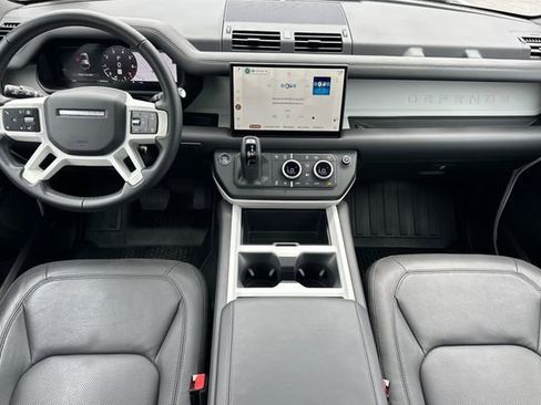 Used 2025 Land Rover Defender 110 S image 12